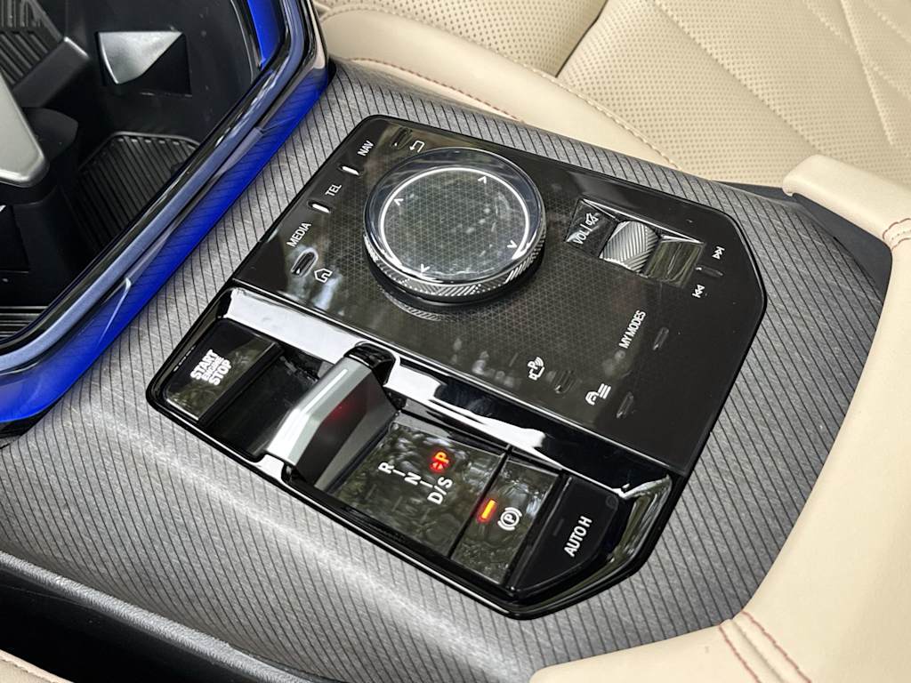 Thumbnail: 2026 BMW X3 - 16