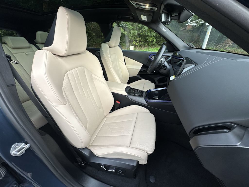 Thumbnail: 2026 BMW X3 - 12