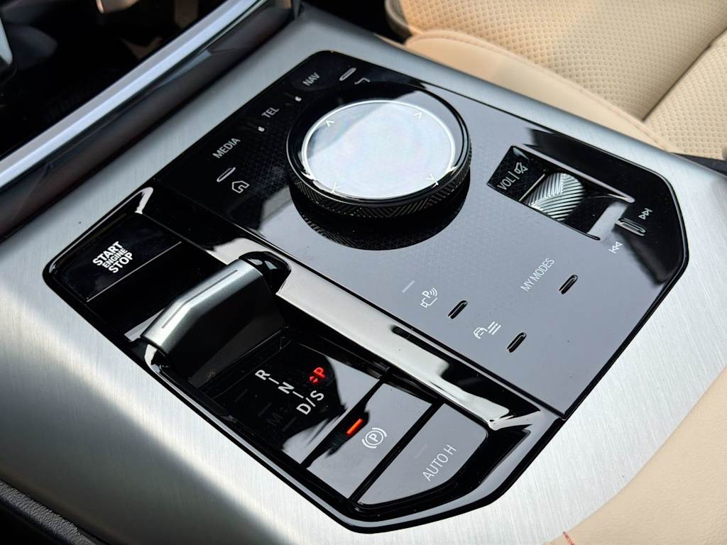 Thumbnail: 2026 BMW X3 - 16