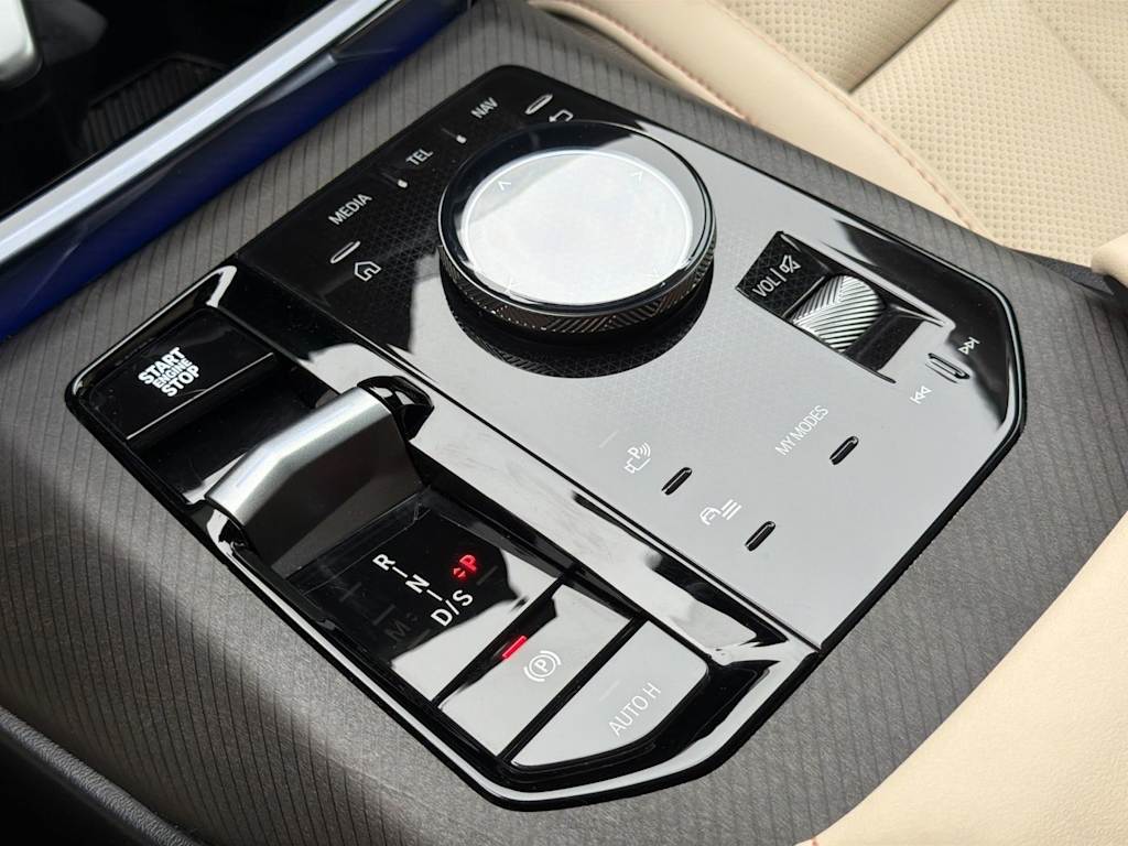 Thumbnail: 2026 BMW X3 - 16