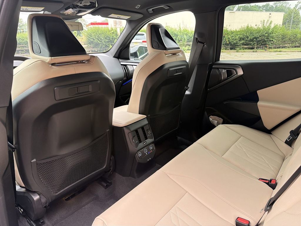 Thumbnail: 2026 BMW X3 - 13