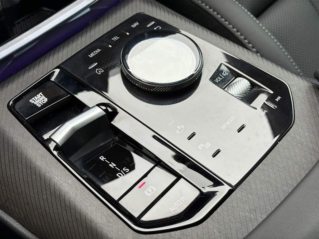 Thumbnail: 2026 BMW X3 - 16