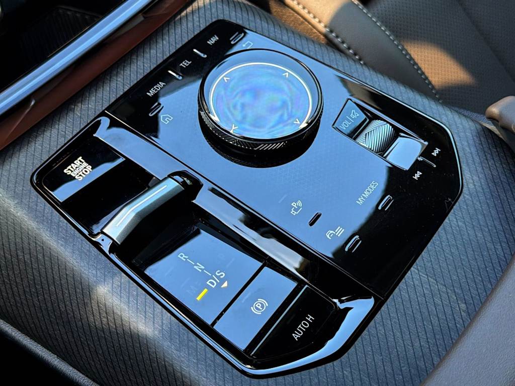 Thumbnail: 2026 BMW X3 - 15