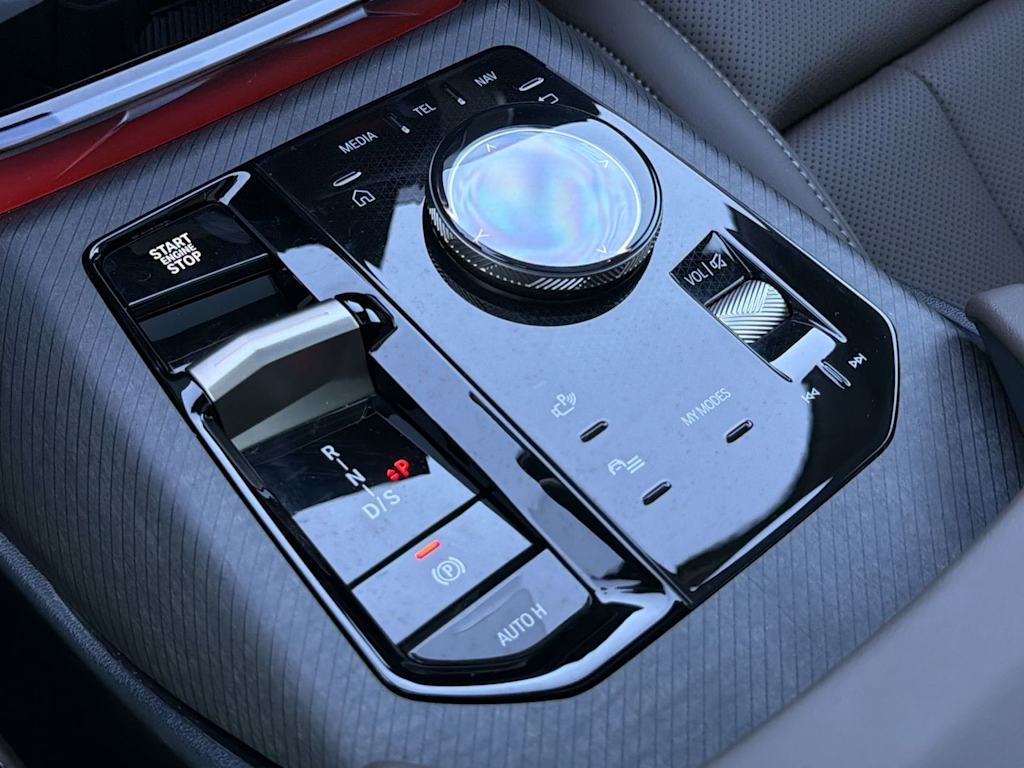 Thumbnail: 2025 BMW X3 - 15