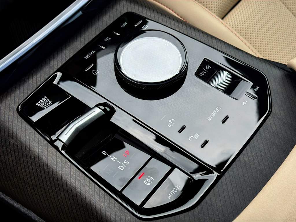 Thumbnail: 2026 BMW X3 - 15