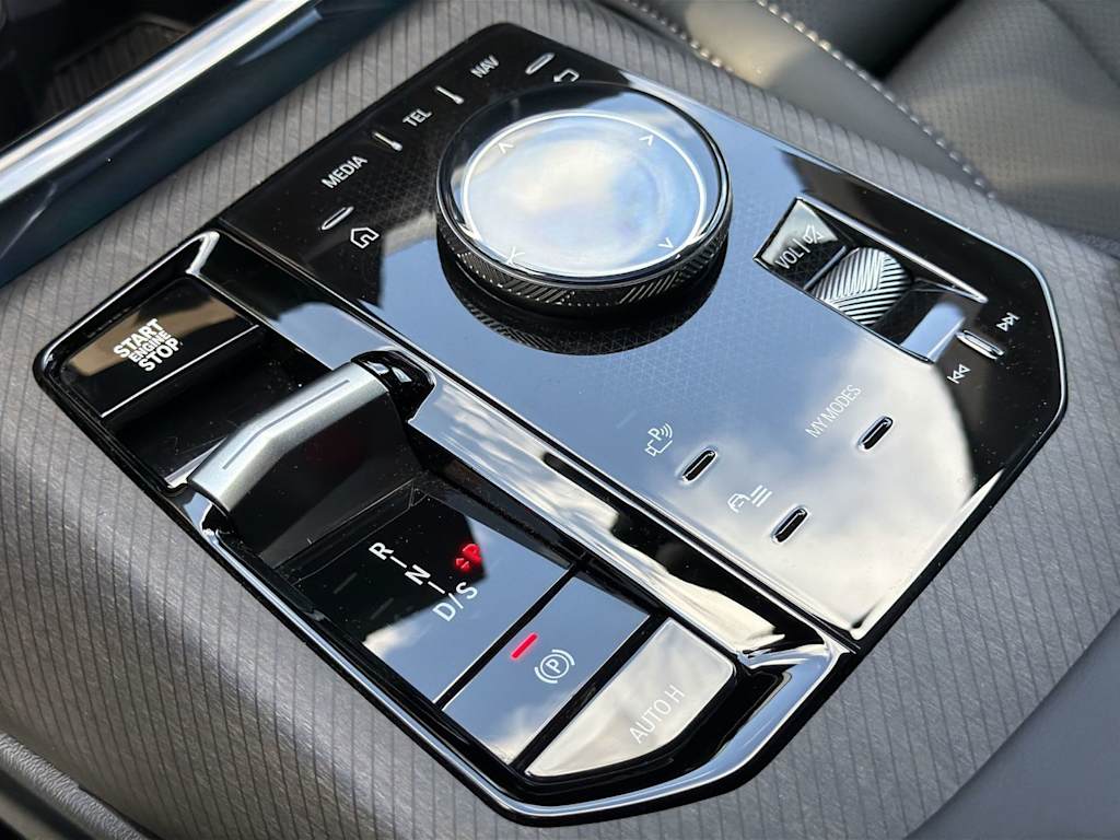 Thumbnail: 2026 BMW X3 - 16