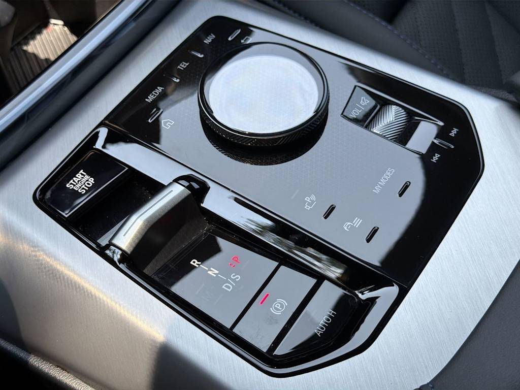 Thumbnail: 2026 BMW X3 - 16