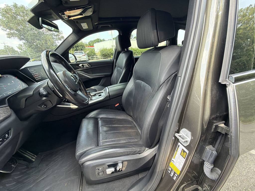 Thumbnail: 2022 BMW X5 - 11