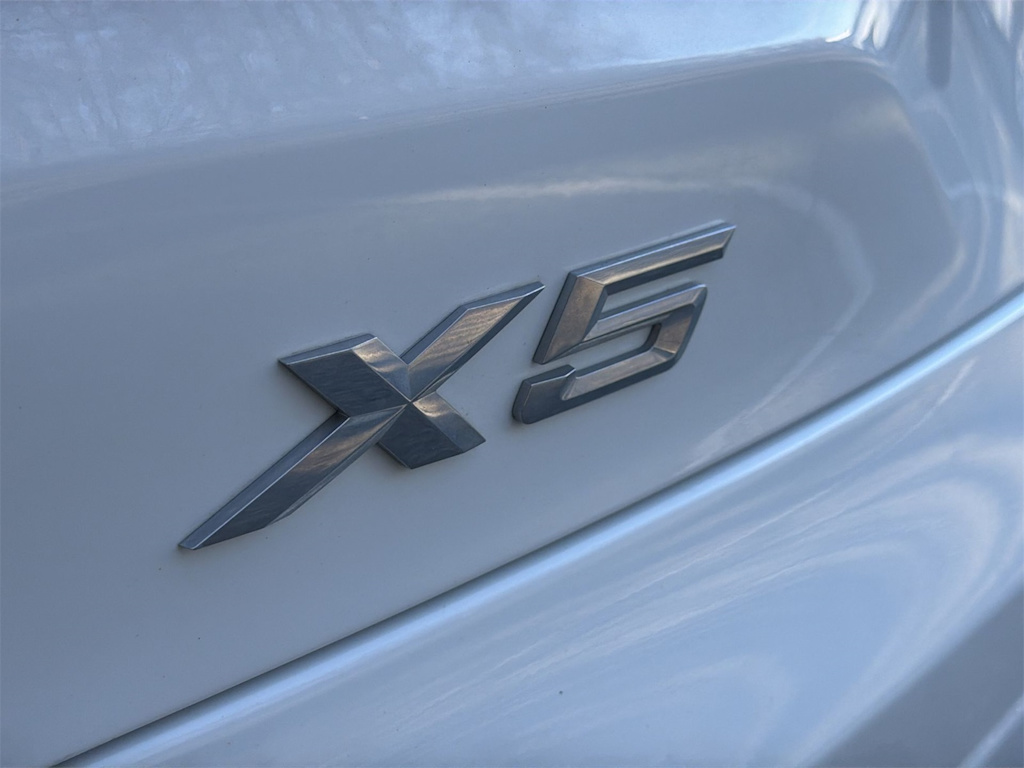 Thumbnail: 2022 BMW X5 - 7