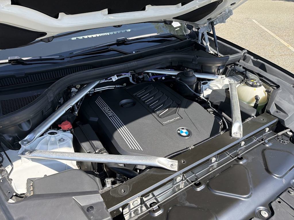 Thumbnail: 2023 BMW X5 - 9