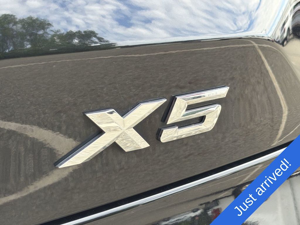 Thumbnail: 2021 BMW X5 - 7