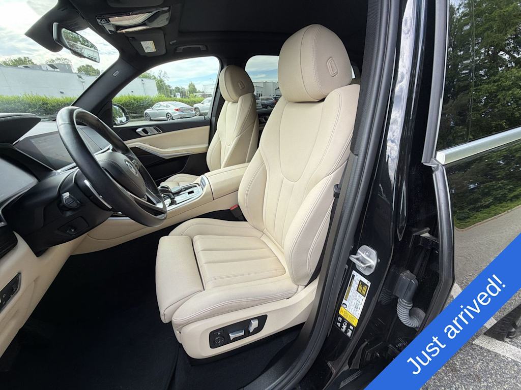 Thumbnail: 2021 BMW X5 - 11