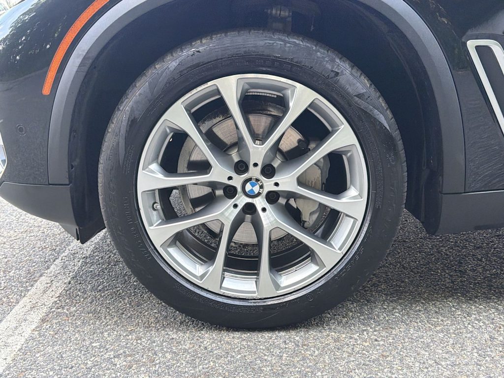 Thumbnail: 2023 BMW X5 - 8