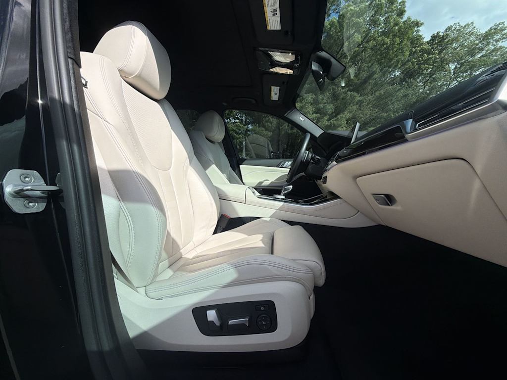 Thumbnail: 2020 BMW X5 - 26