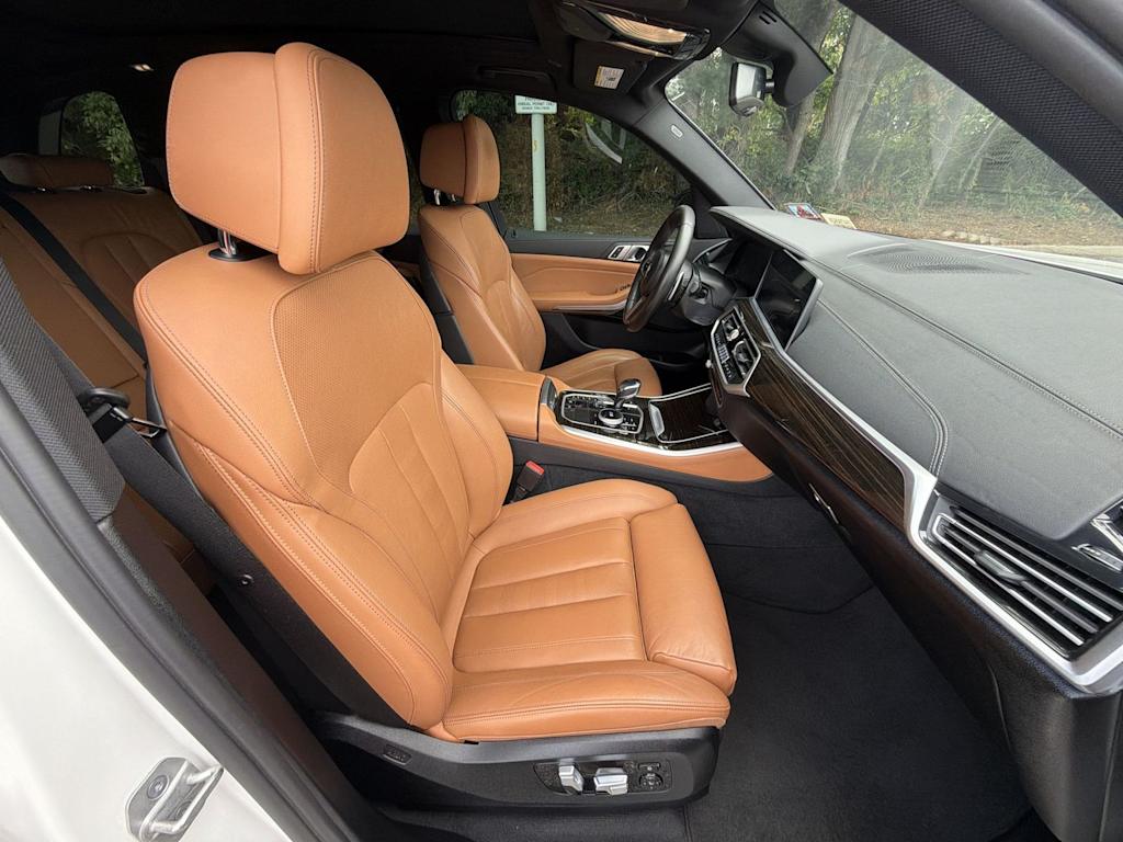 Thumbnail: 2021 BMW X5 - 11