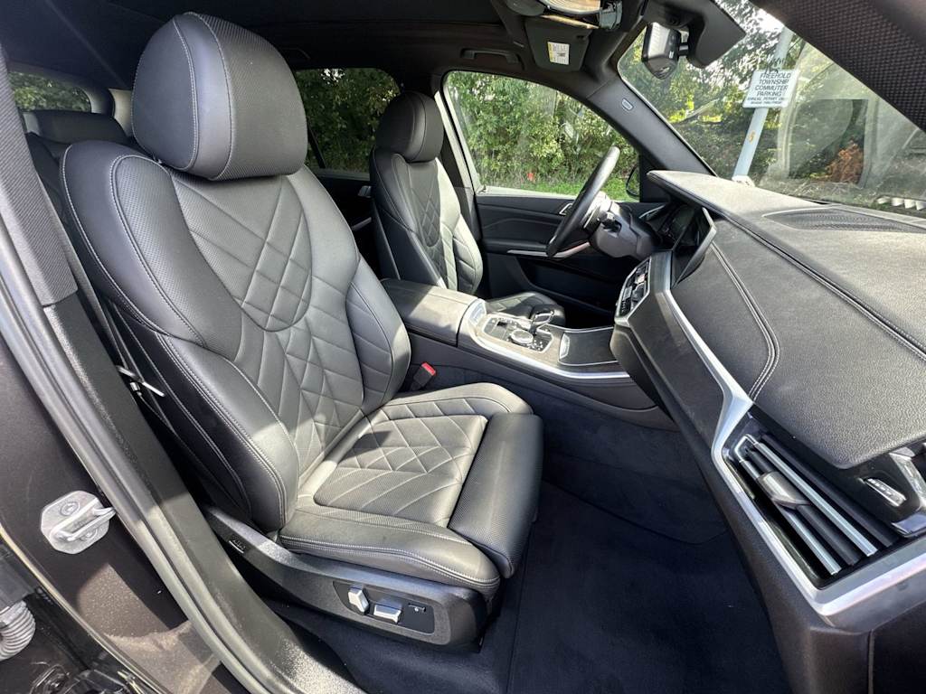 Thumbnail: 2023 BMW X5 - 12