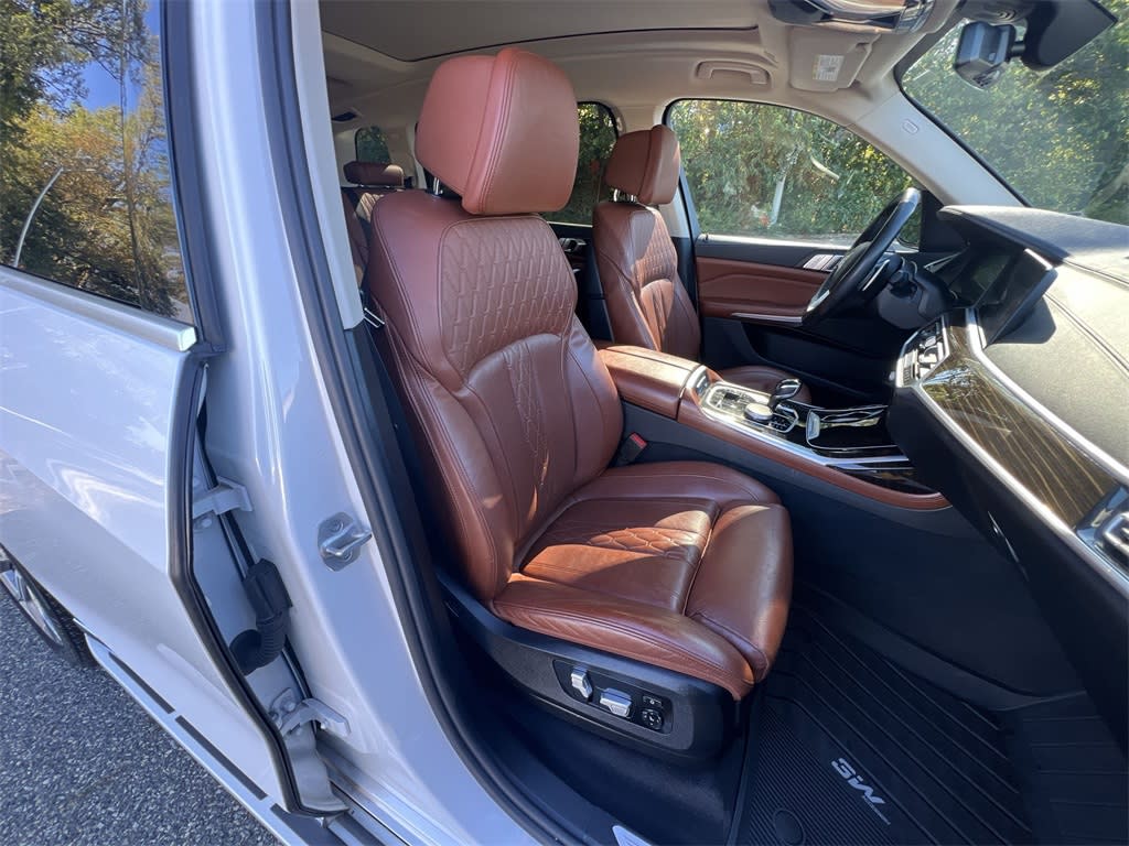 Thumbnail: 2021 BMW X7 - 12