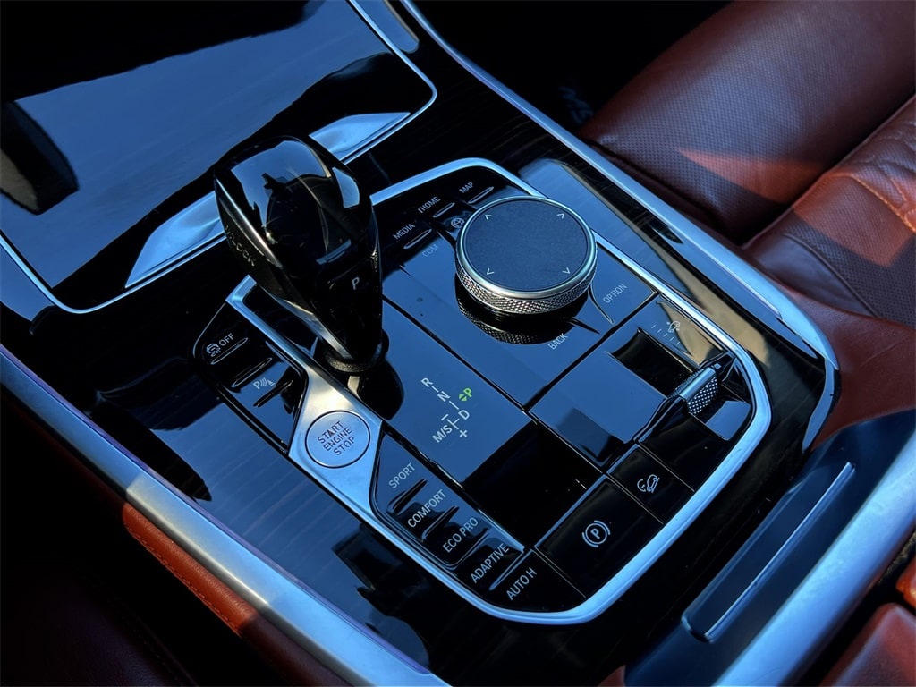 Thumbnail: 2021 BMW X7 - 15