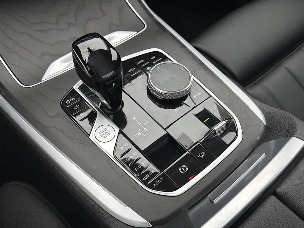 Thumbnail: 2021 BMW X7 - 15