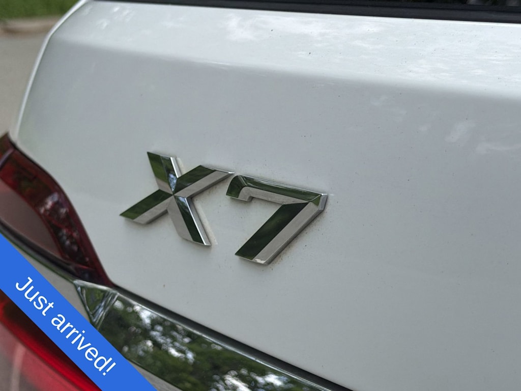 Thumbnail: 2020 BMW X7 - 7