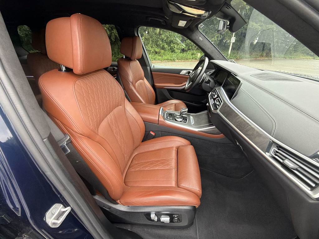 Thumbnail: 2022 BMW X7 - 28
