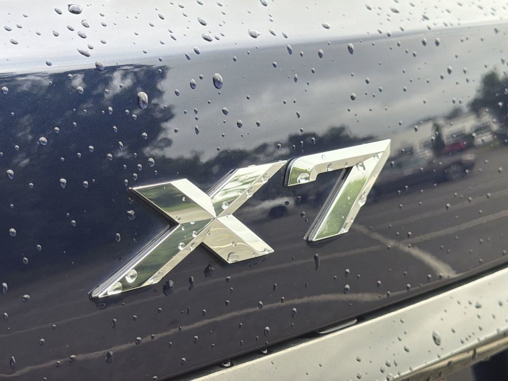 Thumbnail: 2022 BMW X7 - 7