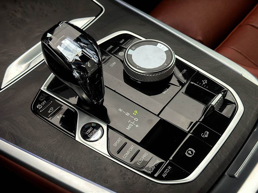 Thumbnail: 2022 BMW X7 - 15