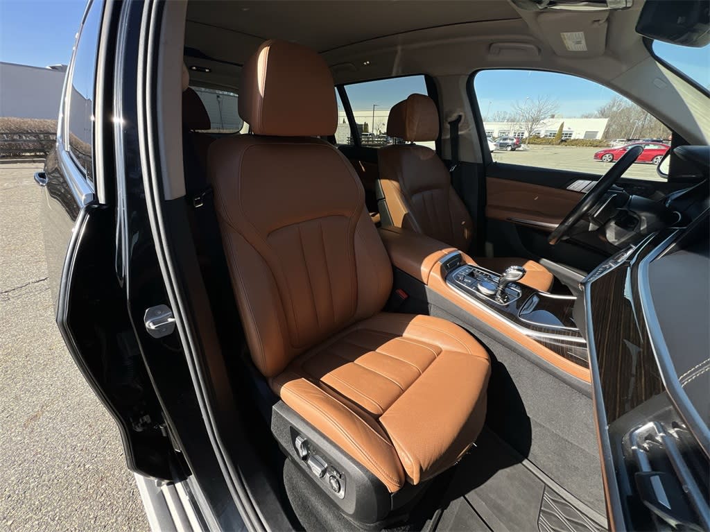 2019 BMW X7 xDrive40i 28