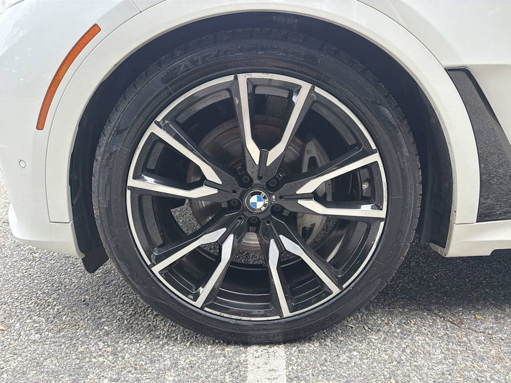 Thumbnail: 2019 BMW X7 - 8