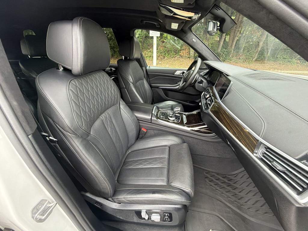 Thumbnail: 2019 BMW X7 - 25