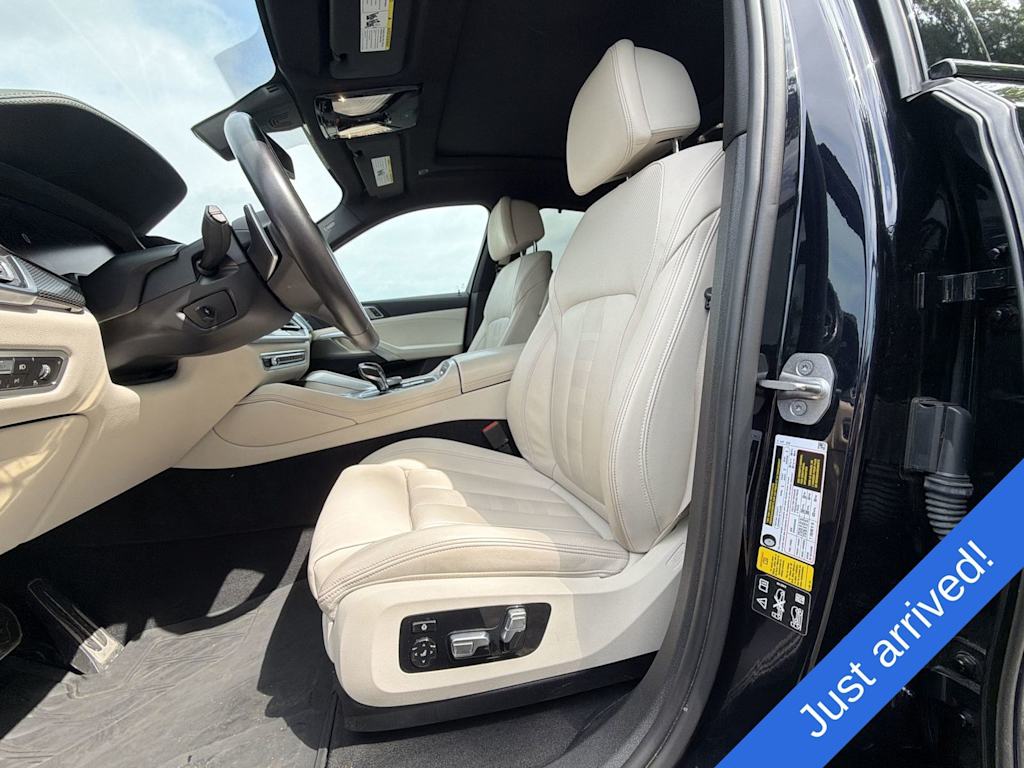Thumbnail: 2022 BMW X6 - 11