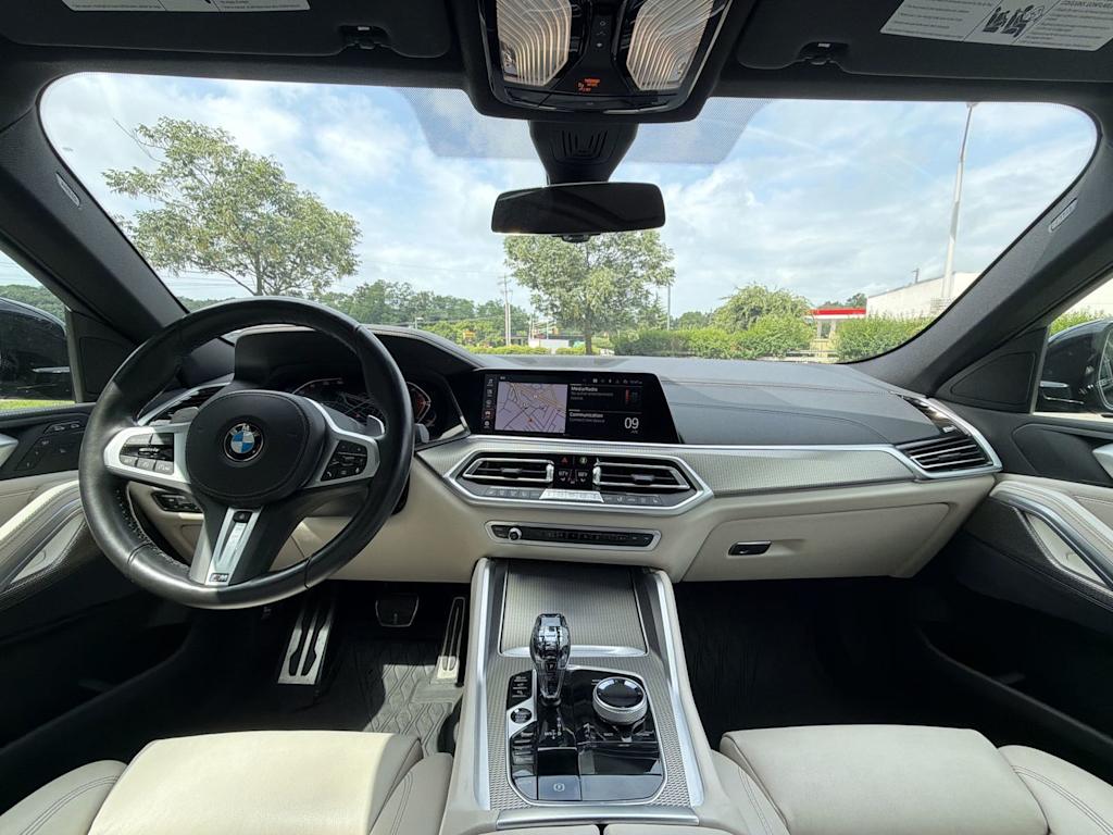 Thumbnail: 2022 BMW X6 - 10
