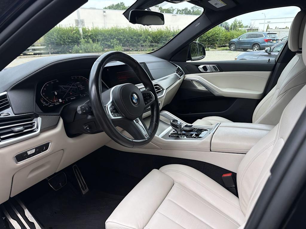 Thumbnail: 2022 BMW X6 - 2