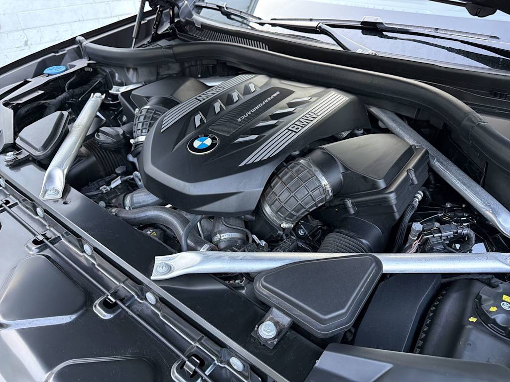 Thumbnail: 2023 BMW X5 - 9
