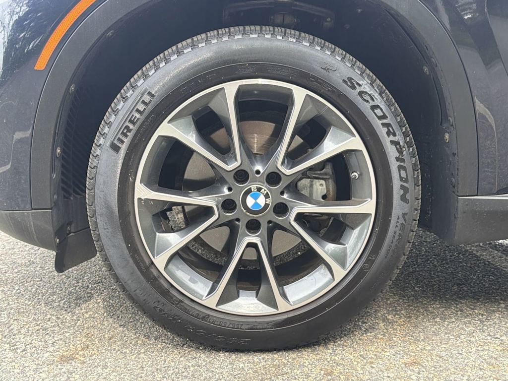 Thumbnail: 2015 BMW X5 - 8