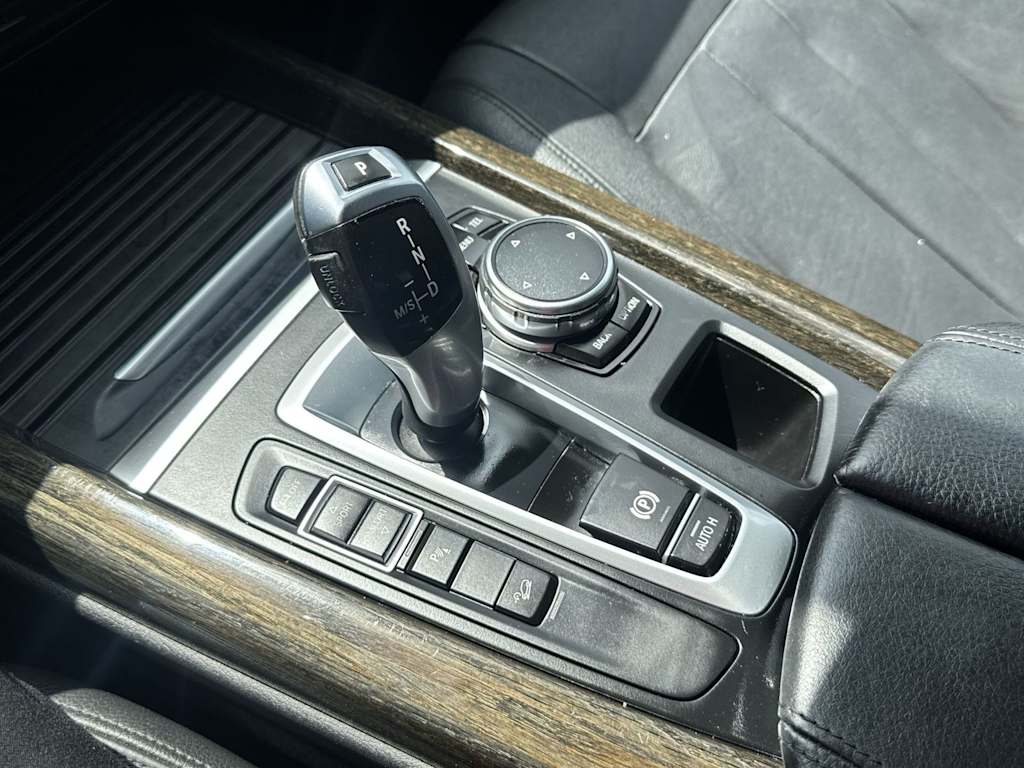 Thumbnail: 2016 BMW X5 - 16
