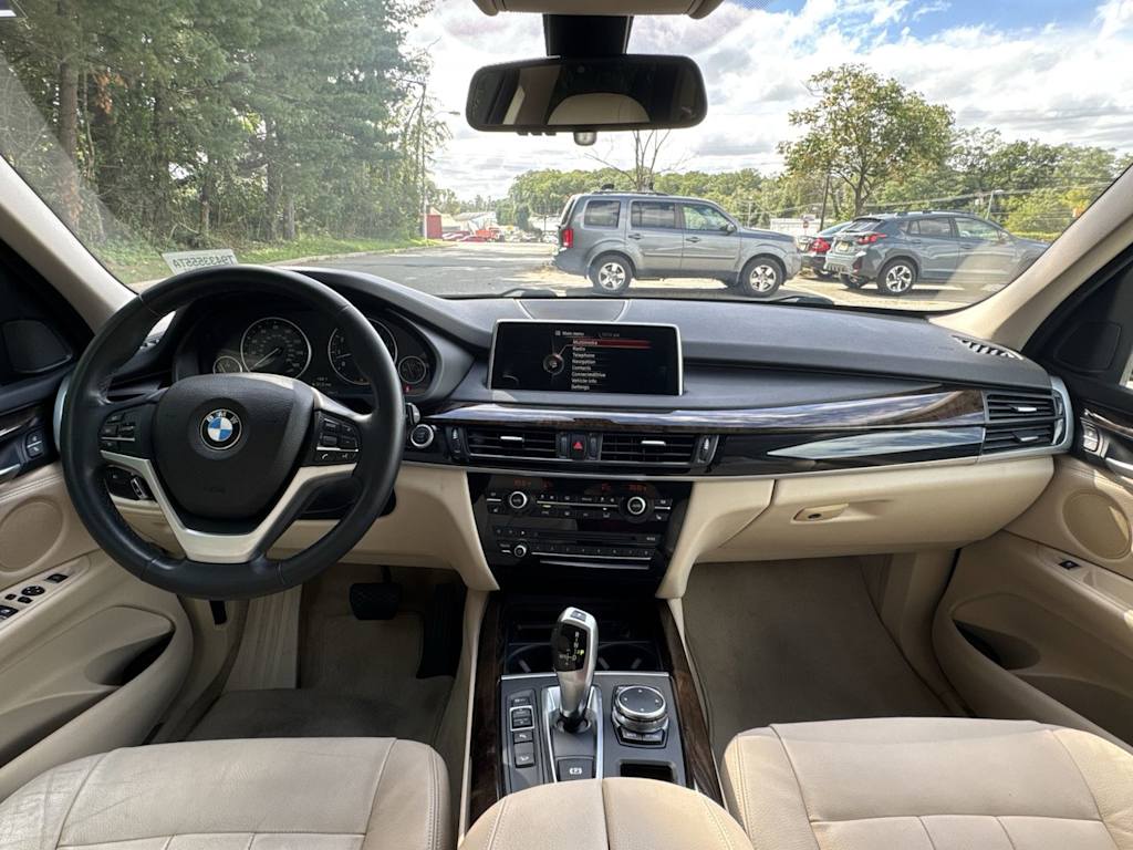 Thumbnail: 2015 BMW X5 - 10