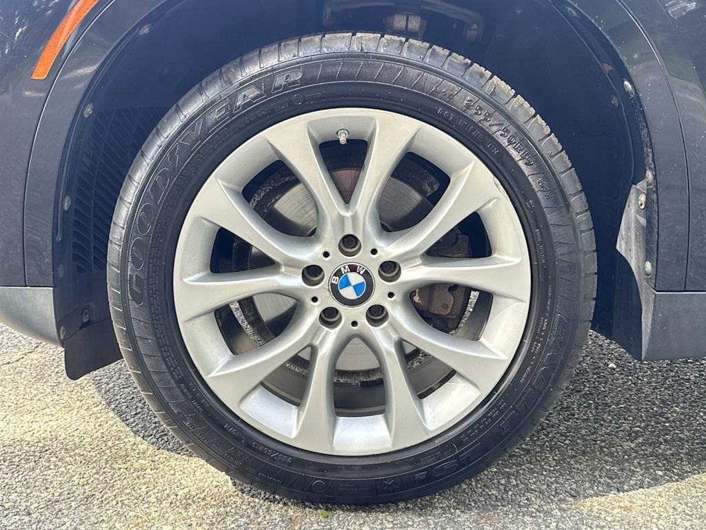 Thumbnail: 2015 BMW X5 - 8