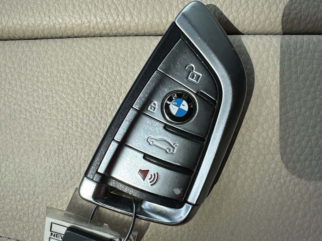 Thumbnail: 2015 BMW X5 - 25