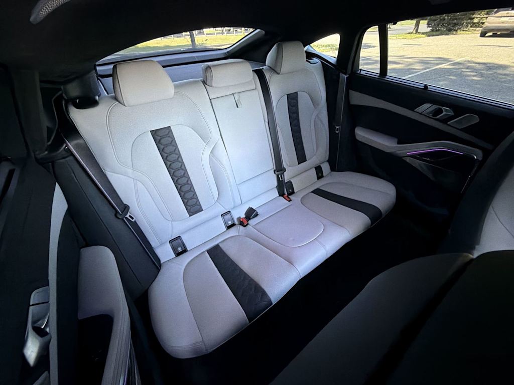 Thumbnail: 2022 BMW X6 - 23