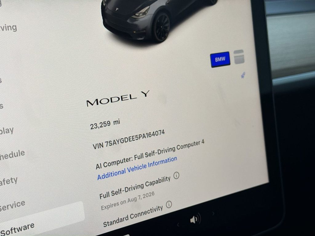 Thumbnail: 2023 Tesla Model Y - 15