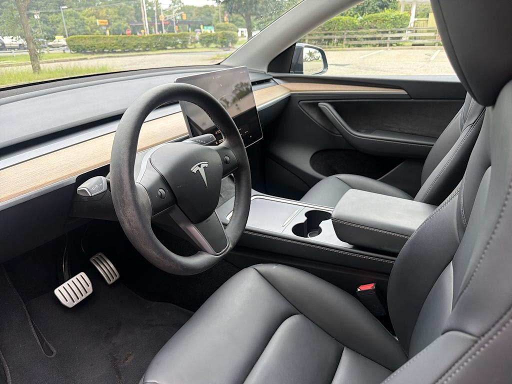 Thumbnail: 2024 Tesla Model Y - 10