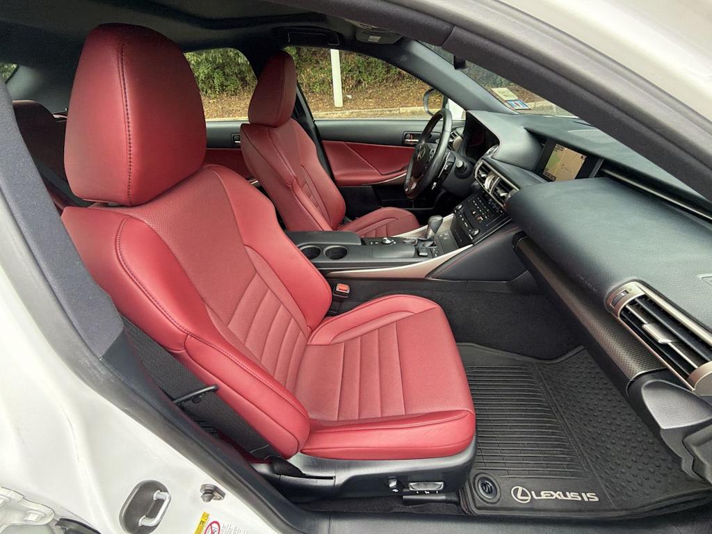 Thumbnail: 2016 Lexus IS - 23