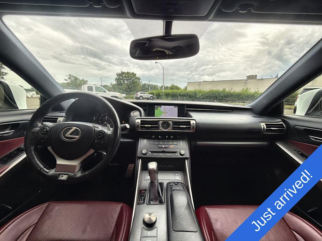 Thumbnail: 2016 Lexus IS - 10