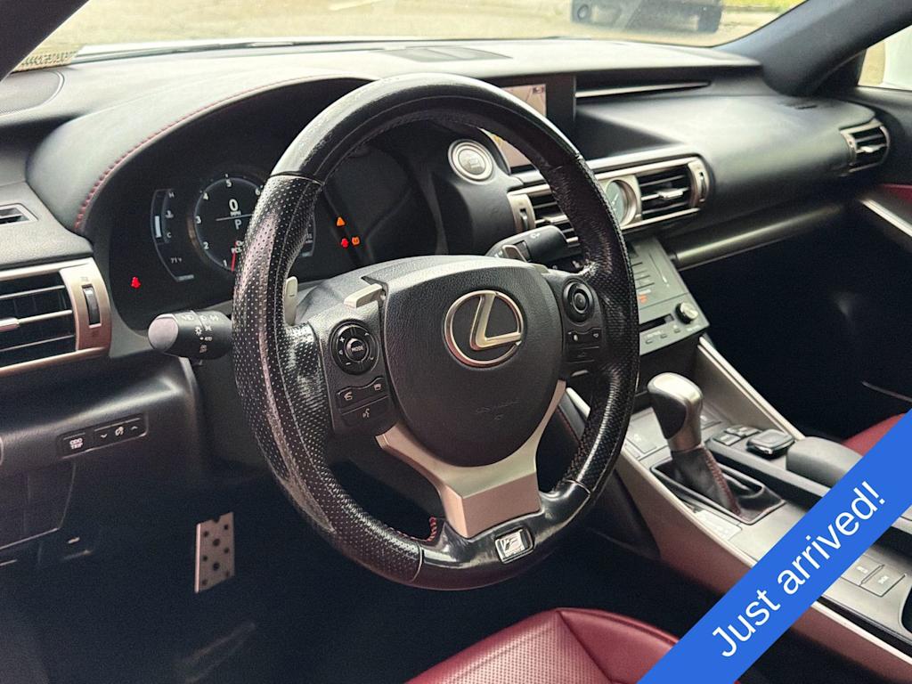 Thumbnail: 2016 Lexus IS - 14