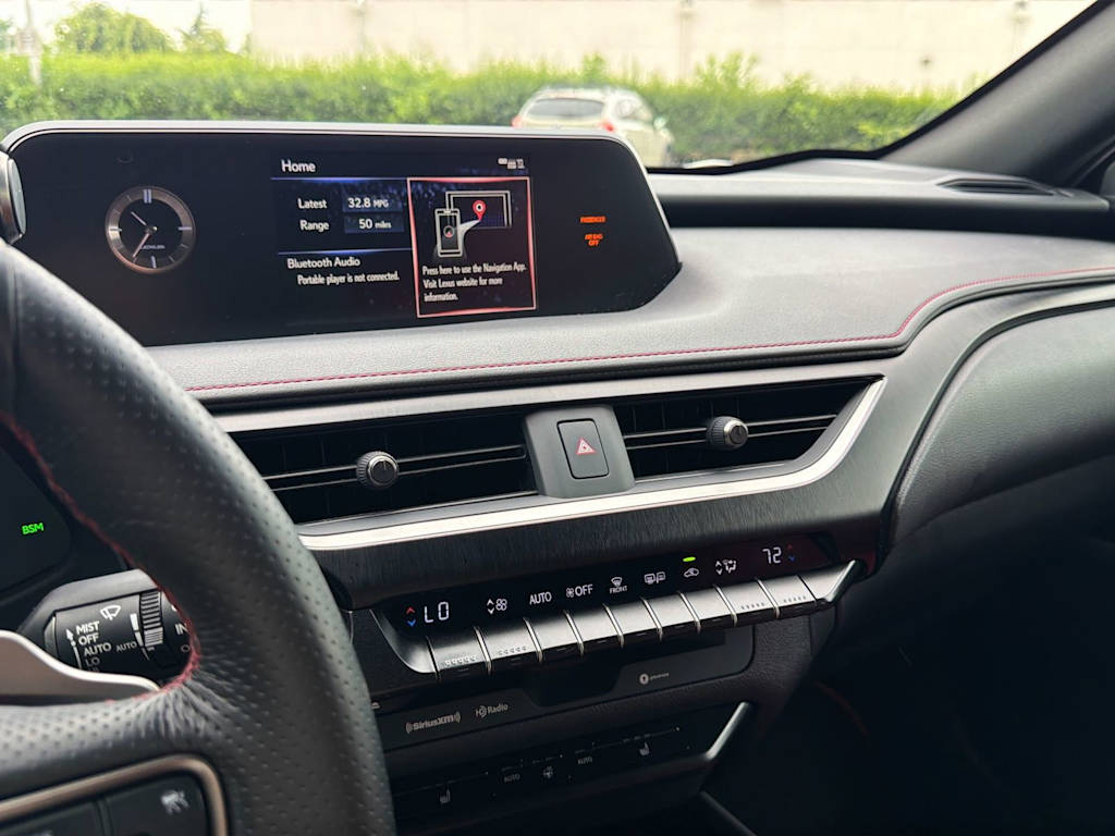 Thumbnail: 2019 Lexus UX - 14