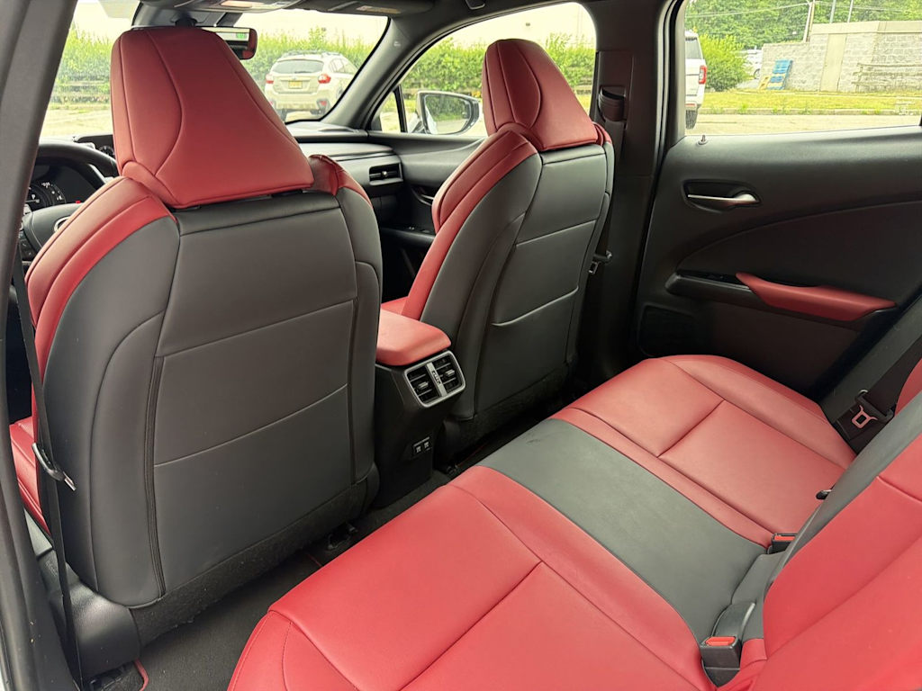 Thumbnail: 2019 Lexus UX - 13
