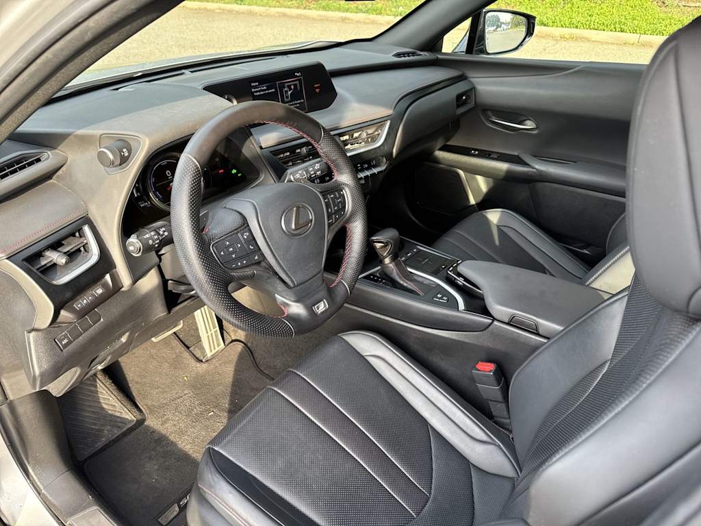Thumbnail: 2019 Lexus UX - 2