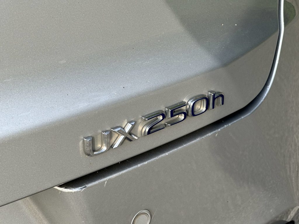 Thumbnail: 2019 Lexus UX - 7