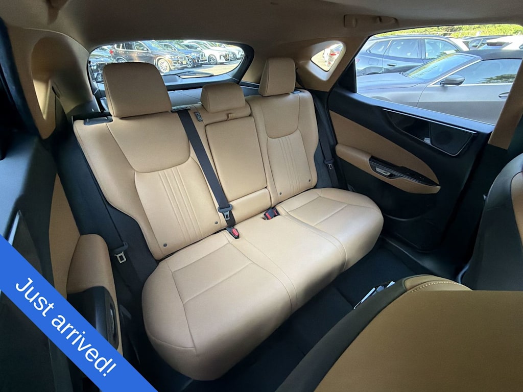 Thumbnail: 2024 Lexus ES - 29